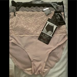 Kathy Ireland 3 pack microfiber &lace briefs